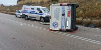 Portavalori si ribalta sulla SP 231: due feriti