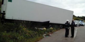 Incidente sulla SP231: solita curva, tir fuoristrada