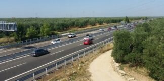 Auto in fiamme sull’Autostrada A14 tra Andria e Canosa