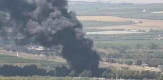 Incendio in un’autodemolizione sulla ex Sp231: fiamme alte e fumo nero