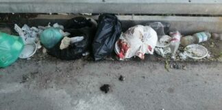 La denuncia della Polizia: «Piazzole di sosta indecenti e pericolose per l’installazione di telelaser»