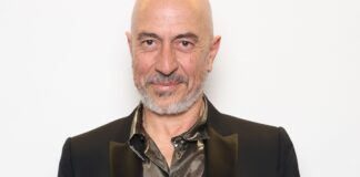 Roberto Ciufoli il 18 dicembre al Teatro “Lembo” con “Racconti di Natale”