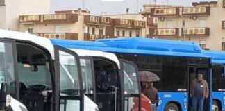 Inaugurati 5 nuovi mezzi dell’azienda di trasporto pubblico locale
