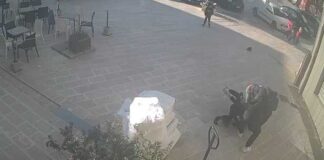 Rissa tra due extracomunitari in piazza della Repubblica