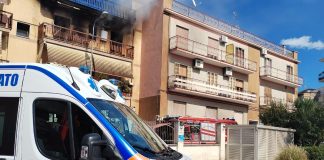 In fiamme un appartamento all’ultimo piano in via Rovetta a Canosa